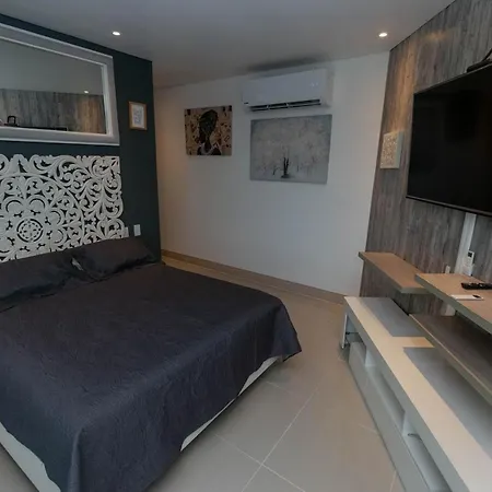 Apartment Oceanfront Luxury Oasis Retreat *